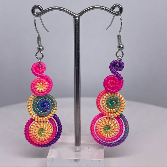 Multicolor retro spiral swirl drop earrings - Picture 5 of 12